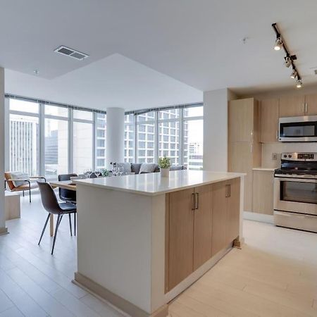 Wonderful 2Br Apartment At Crystal City アーリントン エクステリア 写真
