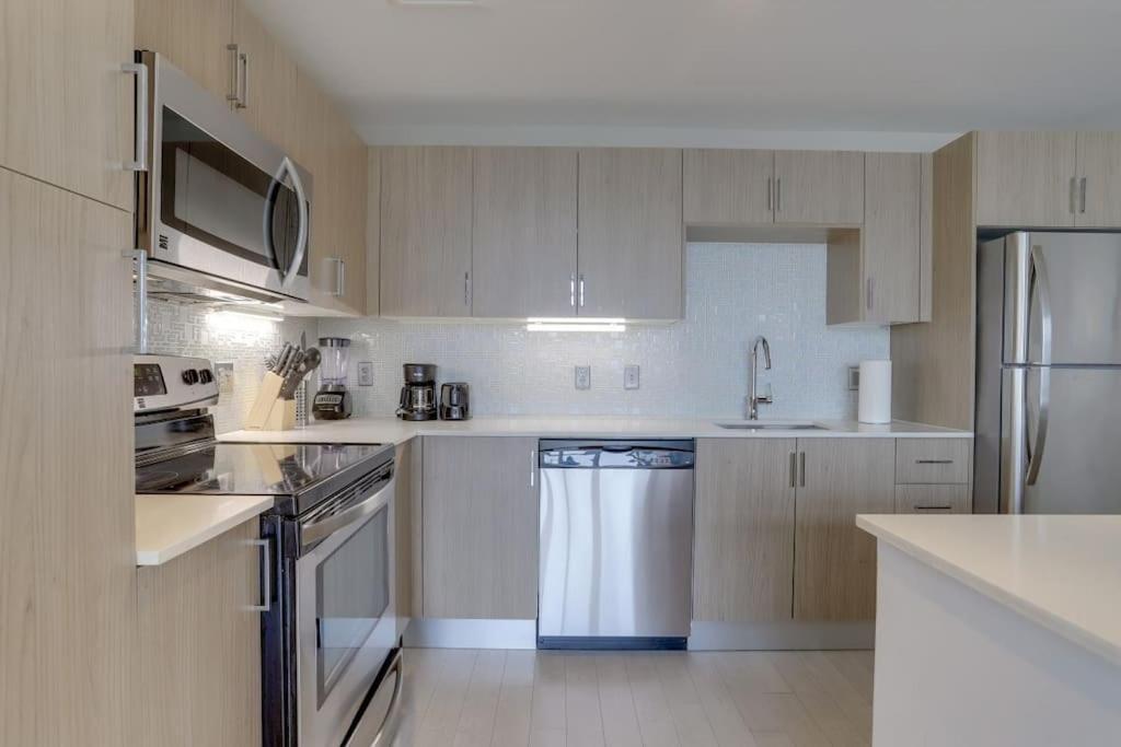 Wonderful 2Br Apartment At Crystal City アーリントン エクステリア 写真