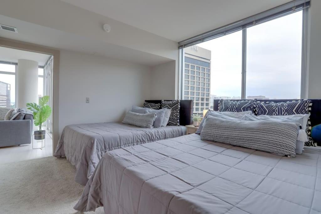Wonderful 2Br Apartment At Crystal City アーリントン エクステリア 写真