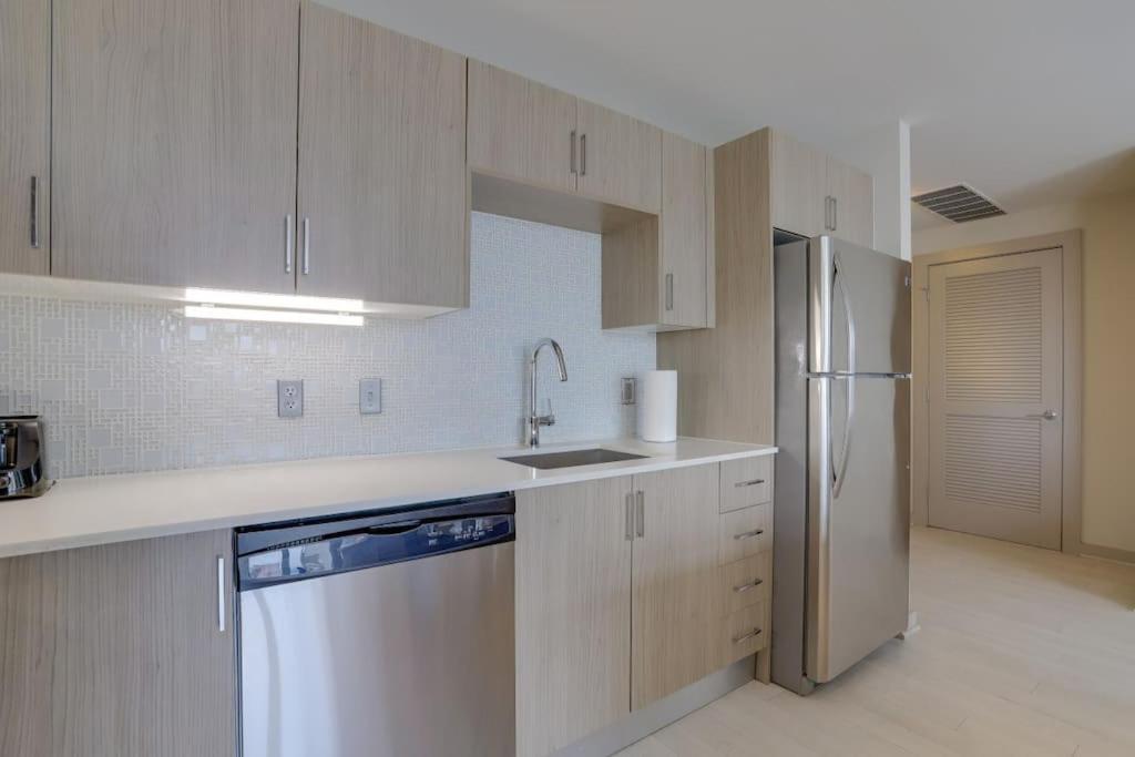 Wonderful 2Br Apartment At Crystal City アーリントン エクステリア 写真