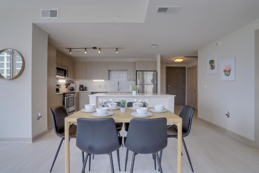Wonderful 2Br Apartment At Crystal City アーリントン エクステリア 写真