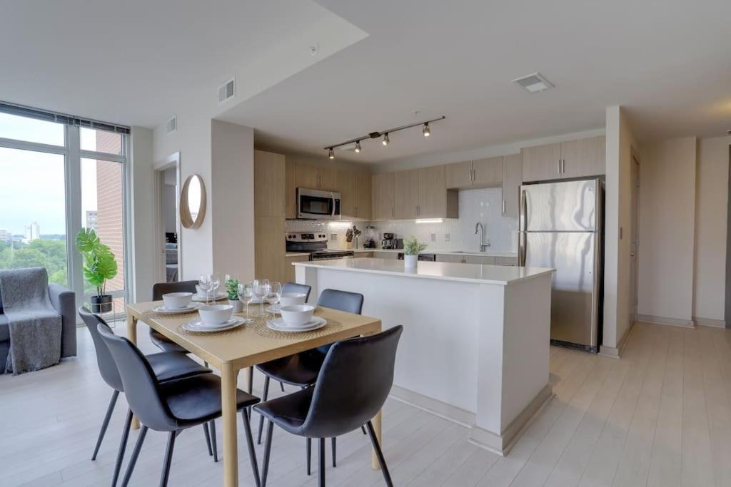 Wonderful 2Br Apartment At Crystal City アーリントン エクステリア 写真