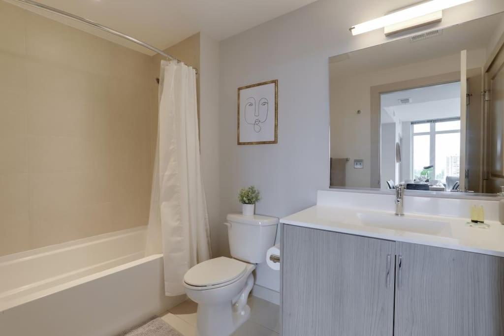 Wonderful 2Br Apartment At Crystal City アーリントン エクステリア 写真