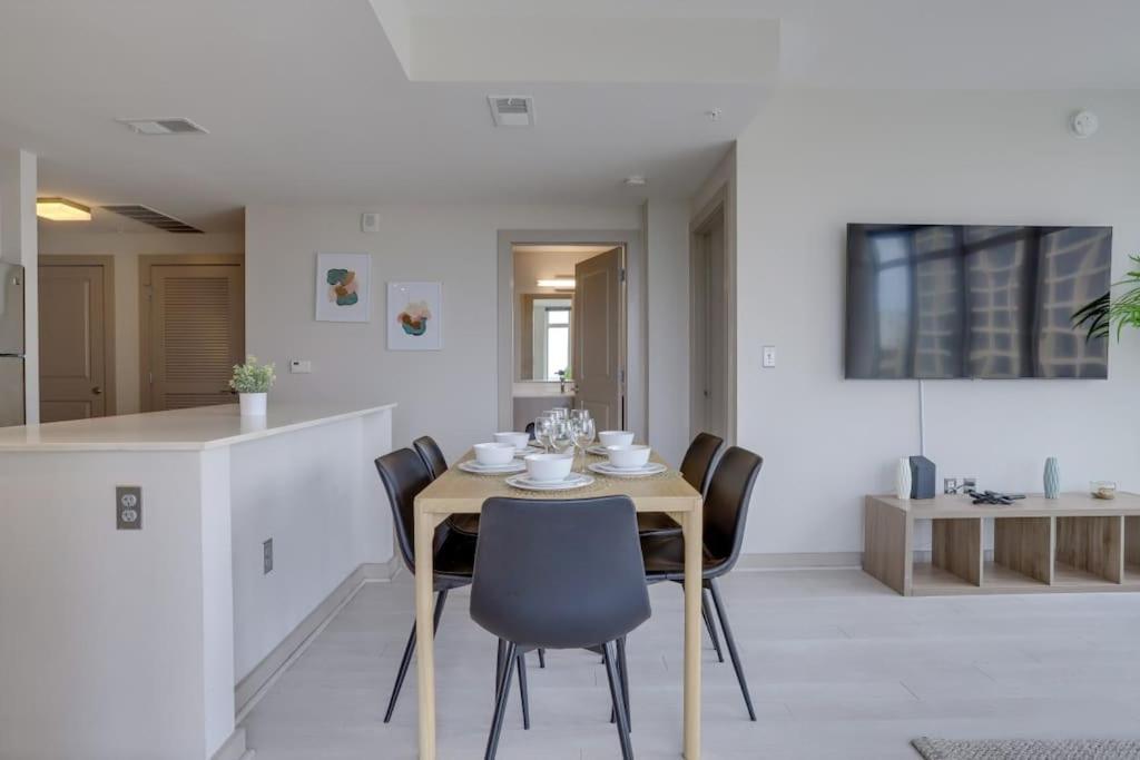 Wonderful 2Br Apartment At Crystal City アーリントン エクステリア 写真